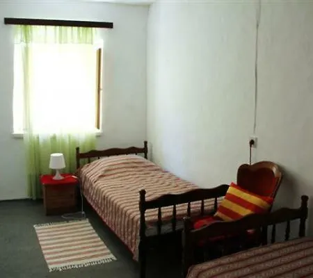Apartman Pod Lozom Apartamento Vis