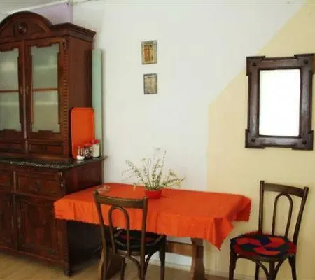 Apartman Pod Lozom Apartamento *
